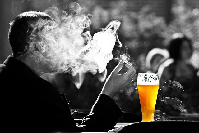 Những tác hại của thuốc lá, khói thuốc lá đối với sức khỏe của bạn và cách bảo vệ Tác hại hút thuốc và khói thuốc đến sức khỏe cua bạn và người xung quanh